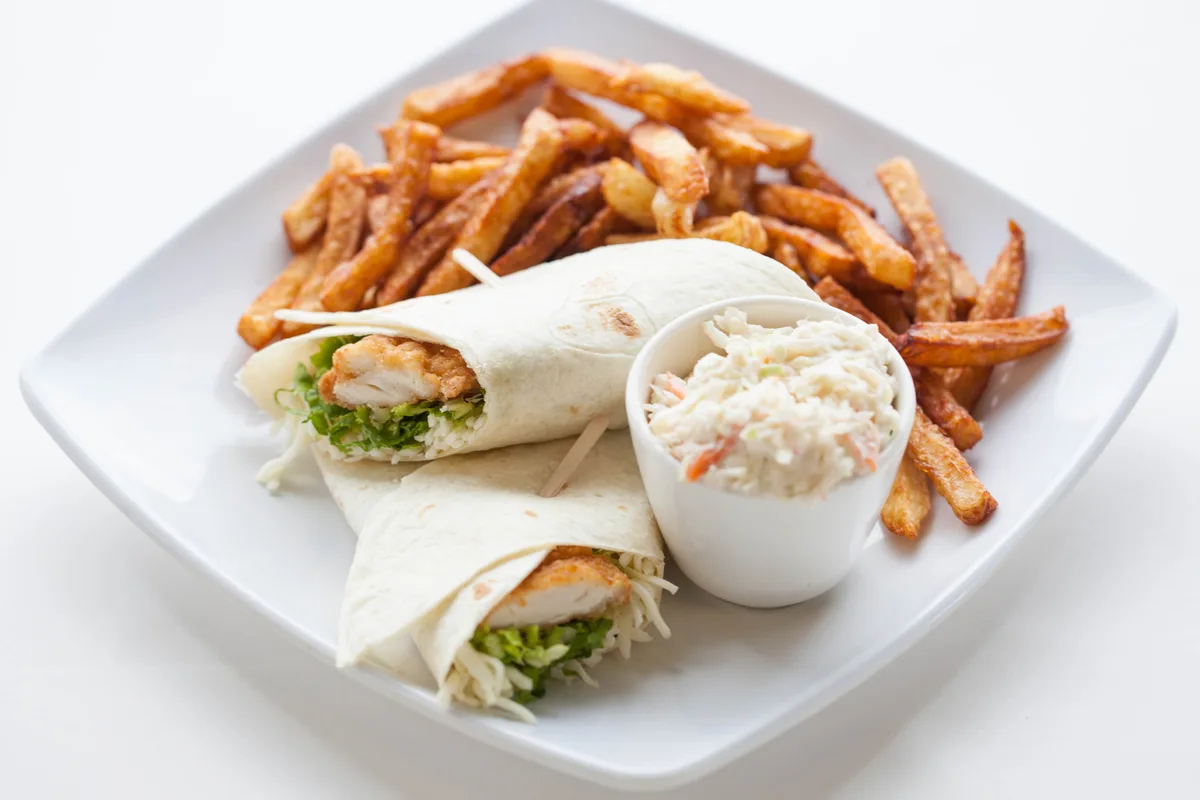 Wrap poulet avec frites